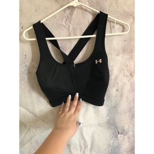 Black underarmour sports bra
